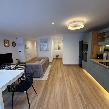 Apartment Beautiful In *